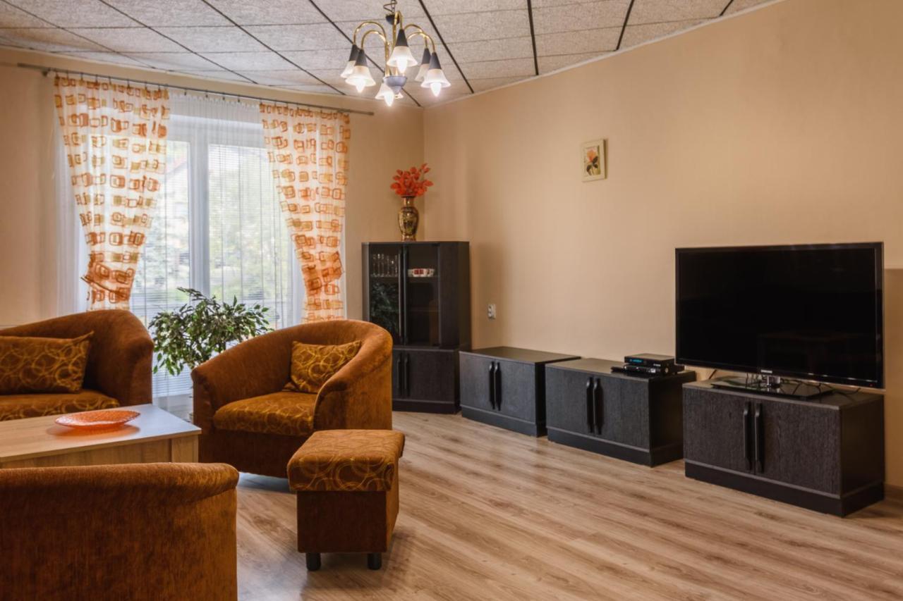 Apartman Elegant 2 Bešeňová Eksteriør billede