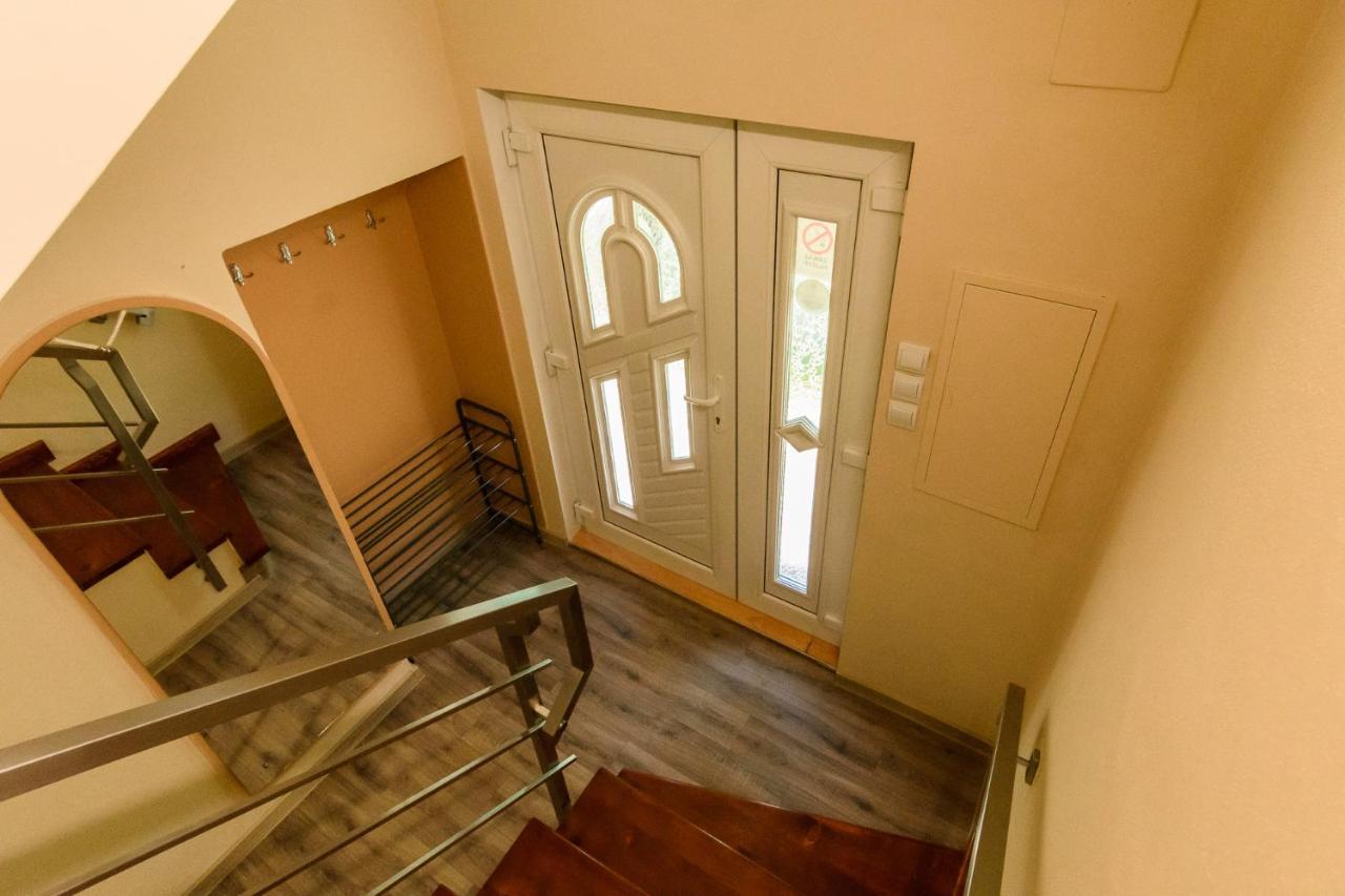 Apartman Elegant 2 Bešeňová Eksteriør billede